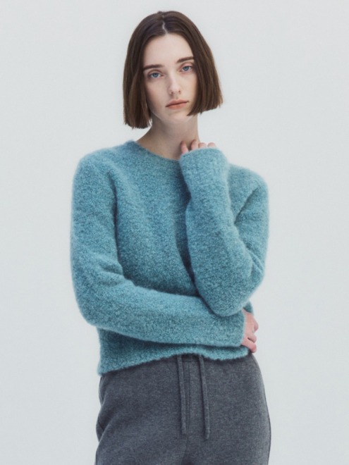 Boucle round sweater (blue)